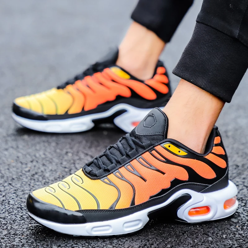 

Men Sneakers Breathable Air Mesh Outdoor Sports Shoes Couple Mens Gym Shoes Running Shoes Light Loafers Designer Mens Shoes Plus