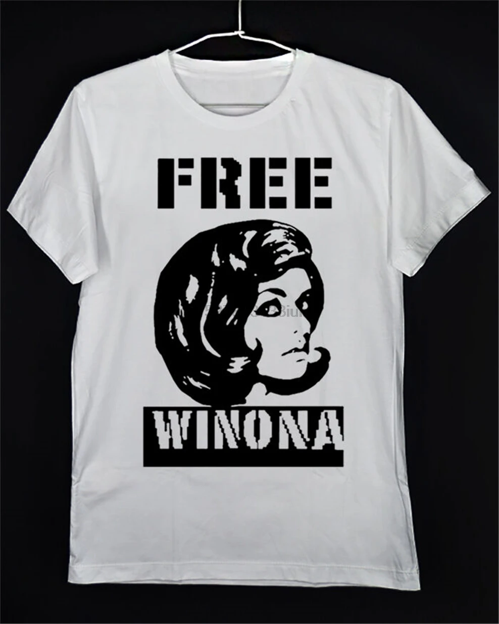 Free Winona Ryder сезон свободной актрисы Laura Horowitz белая футболка Забавный дизайн |