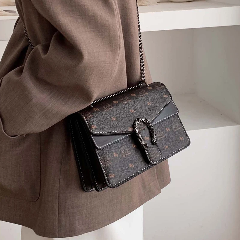 Маленькая сумка на цепочке женская 2019 популярная новая волна корейская модная