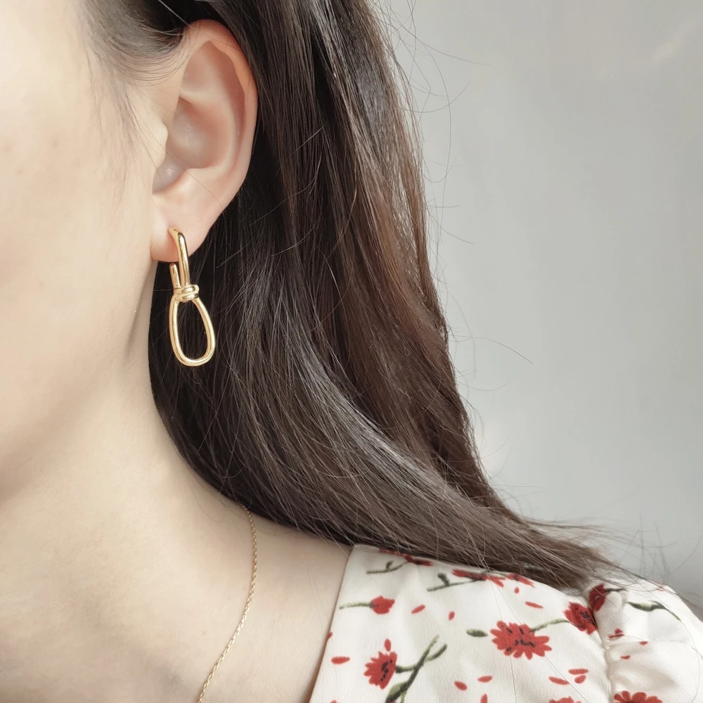 

Gold Irregular Knotted Earrings 925 Sterling Silver Personalised Trendy Women Female Jewelry Geometric Stud Earrings for Girls