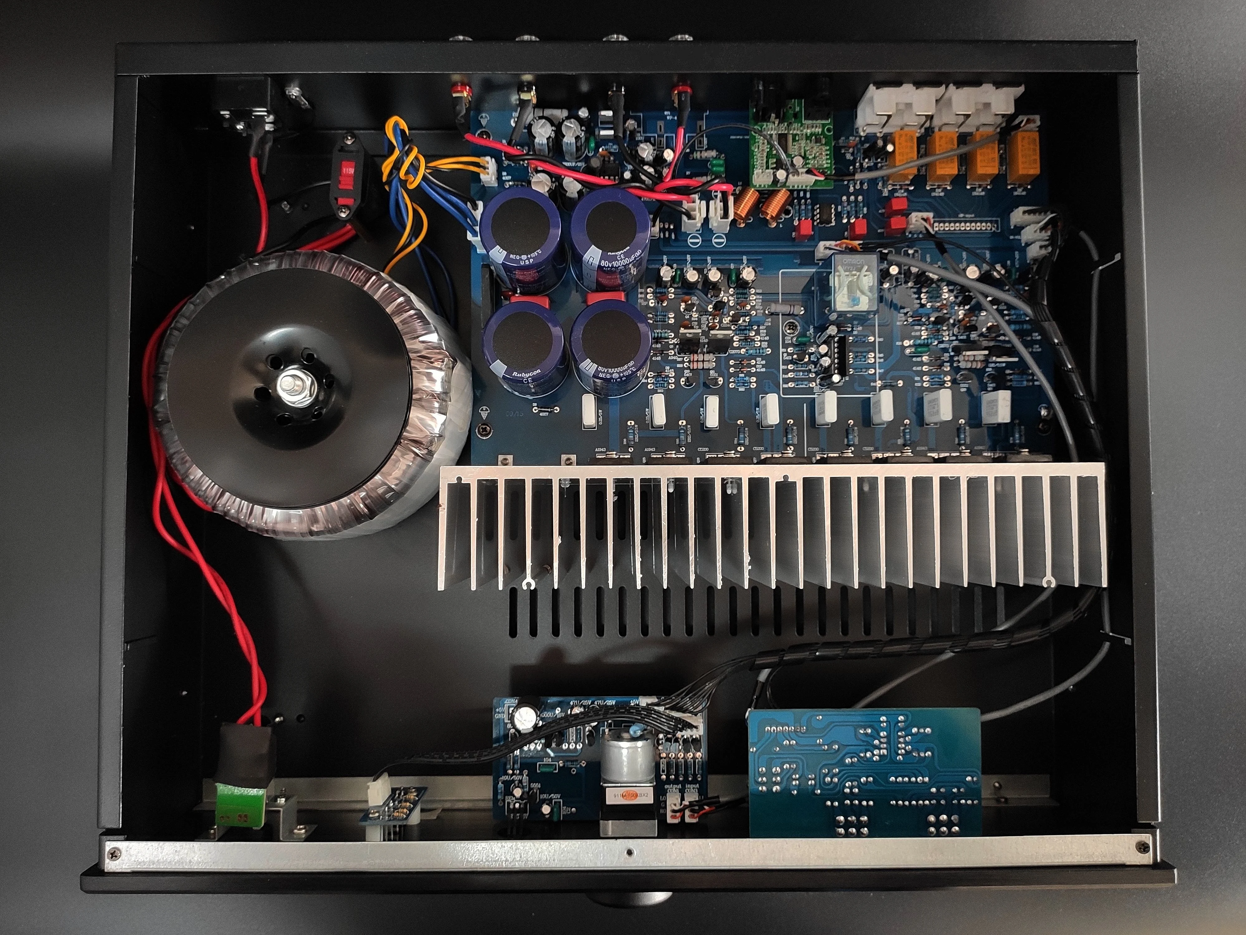 Встроенный усилитель SoundArtist стерео HIFI аудиоусилитель с дистанционным
