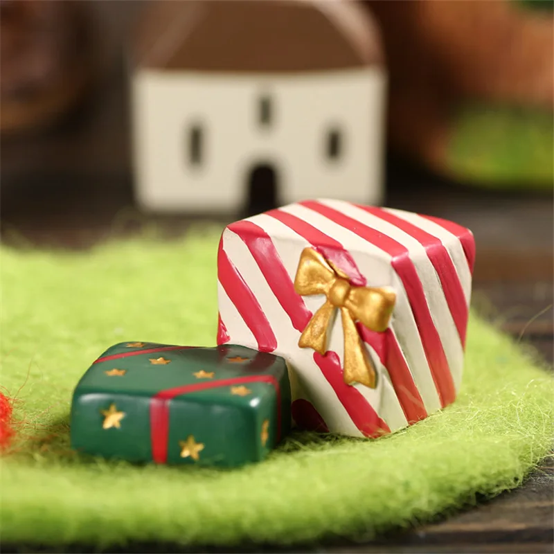 1 Piece Christmas Tree Gift Box Resin New Year Home Decoration Table Ornaments Children Toy Miniatures Wedding Decor YWDY27 | Дом и сад