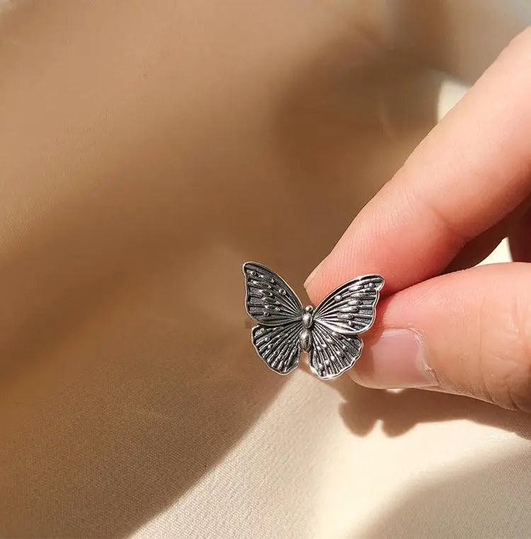 Новое поступление элегантное женское кольцо из тайского серебра с бабочкой