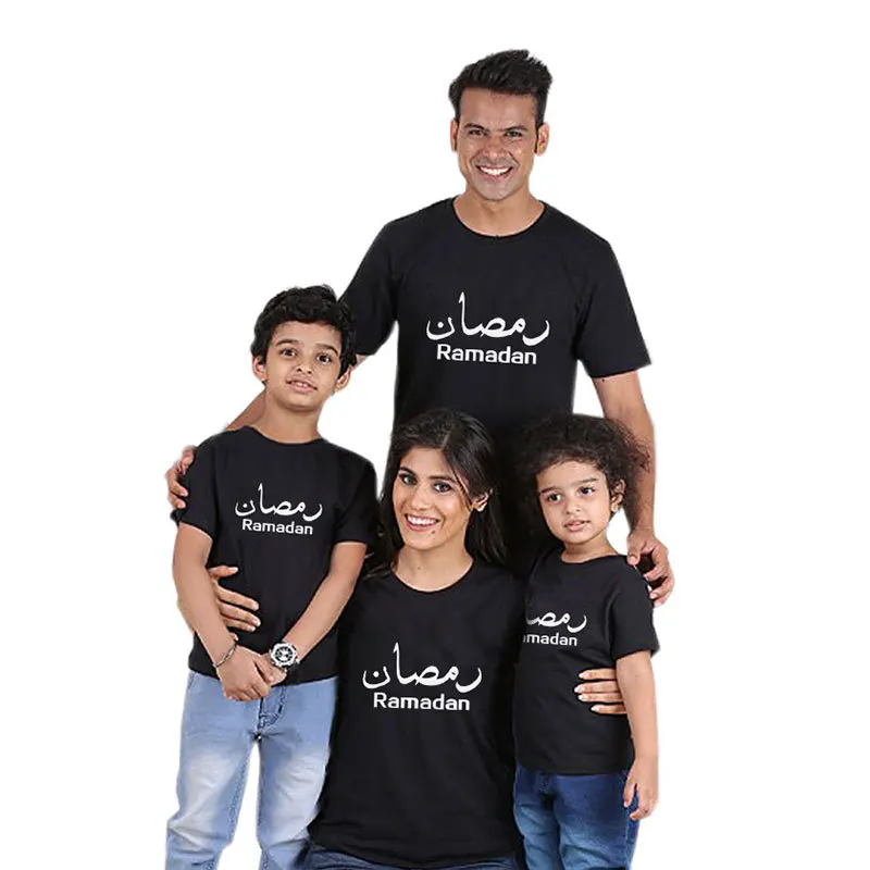 Одинаковые наряды для семьи футболка с надписью на отца матери дочери сына