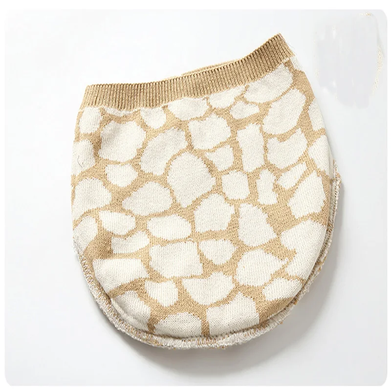 

TOU-- Baby Girls Warm Lovely Giraffe Style Hat Autumn Cartoon Hats Free Shipping