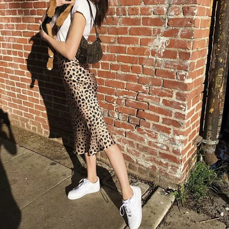 Юбка Женская средней длины с леопардовым принтом атласная винтажная