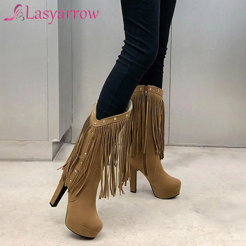 Женские сапоги с бахромой Lasyarrow зимние до середины икры на толстом каблуке 11 см 2021