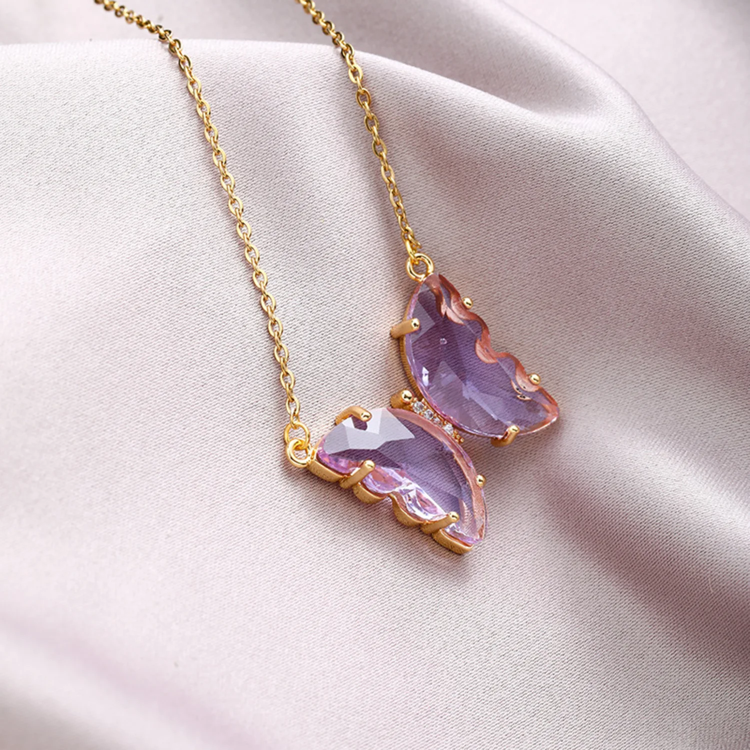 

Summer Women Suitable Size Vintage Insect Crystal Violet Colors Moissanite Butterfly Lover Kawaii Dainty Luxury Neck Chains