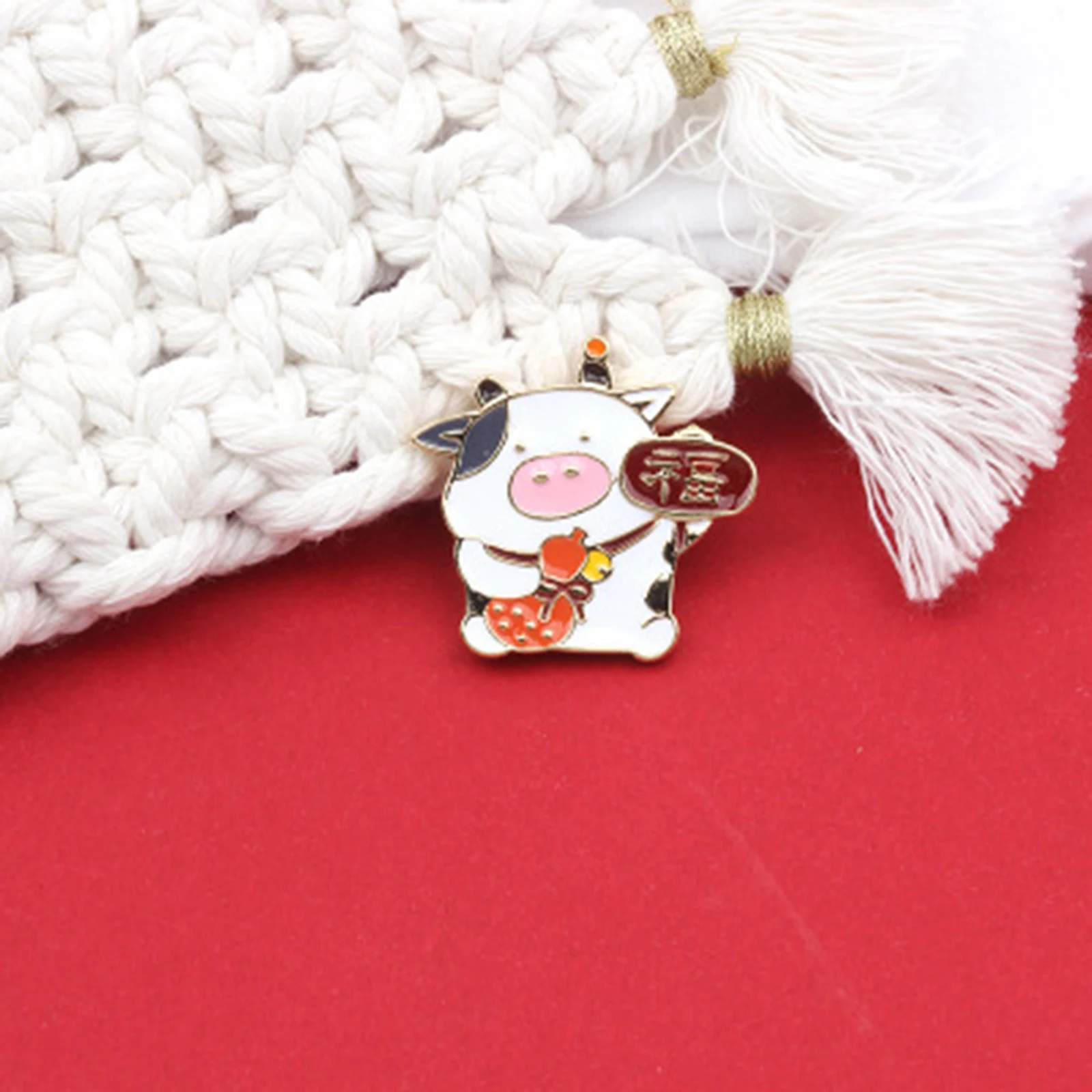 

Cute Cartoon Brooches Lovely Cattle Enamel Pins Clothes Pin Brooches Metal Badges Jewelry Gift For Women Brooch Badges Pins