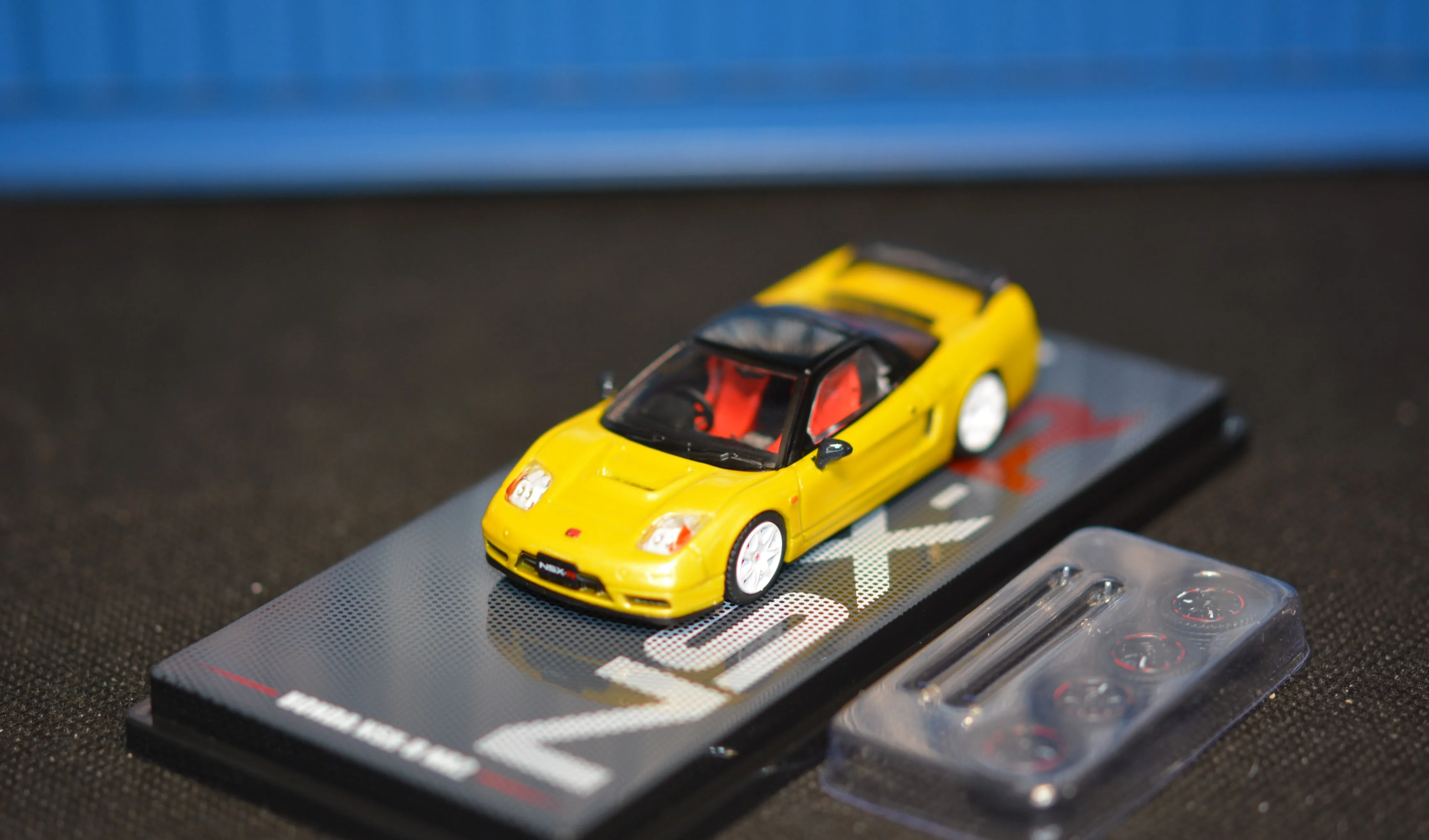 Inno 1/64 Honda NSX-R NA2 IN64-NSX2-YL литая под давлением модель автомобиля коллекция Limited |