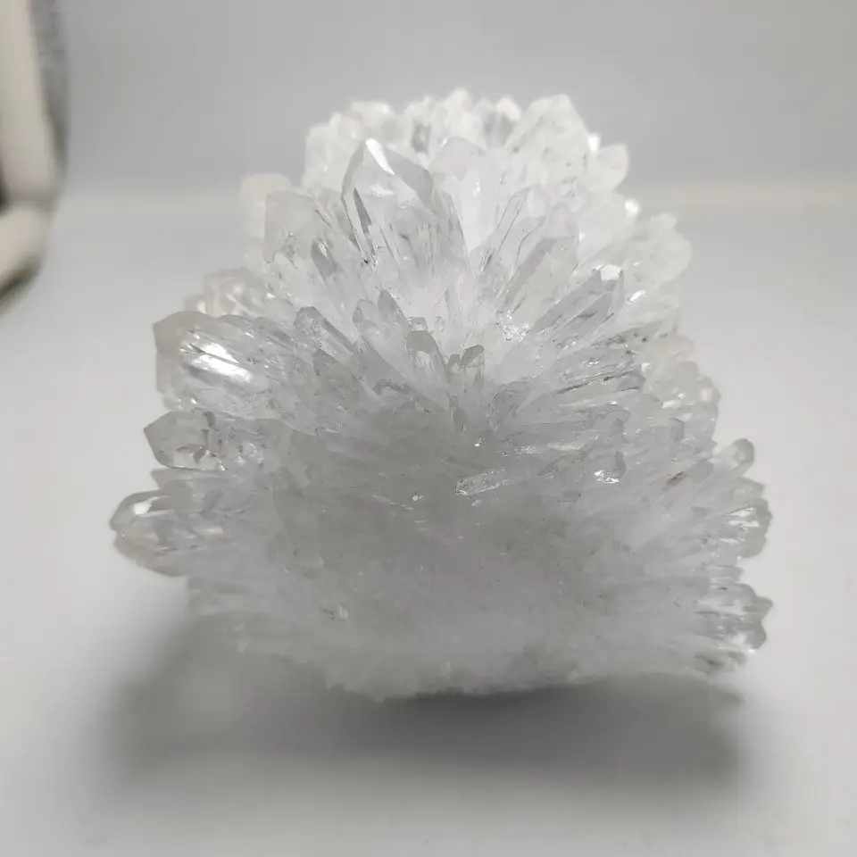 Натуральный белый кристально чистый кварцевый Белый кристаллический кластер