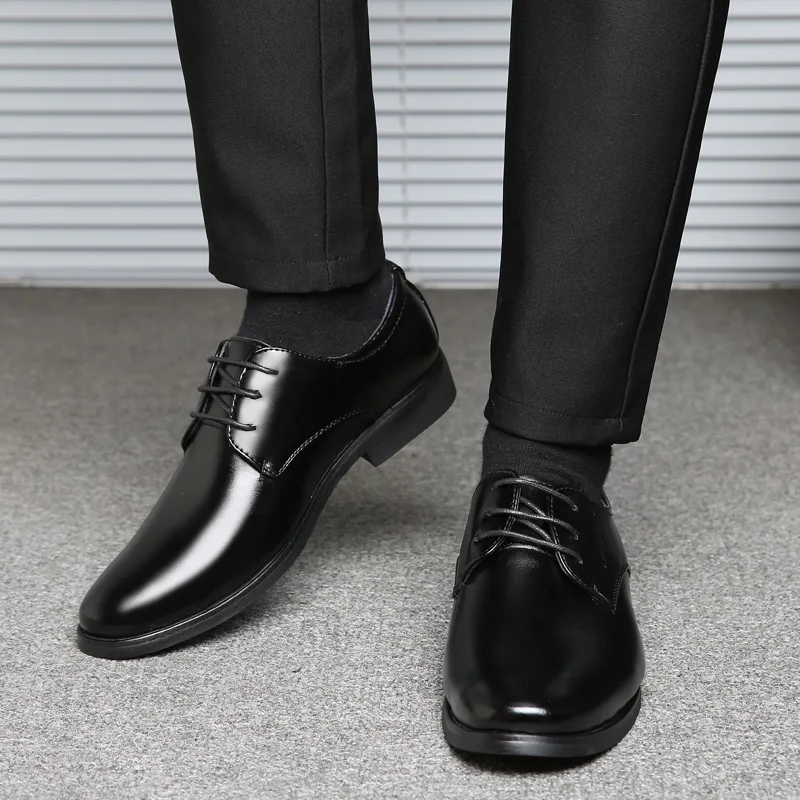 Дизайнерские черные кожаные мужские туфли на шнуровке удобная модная обувь для