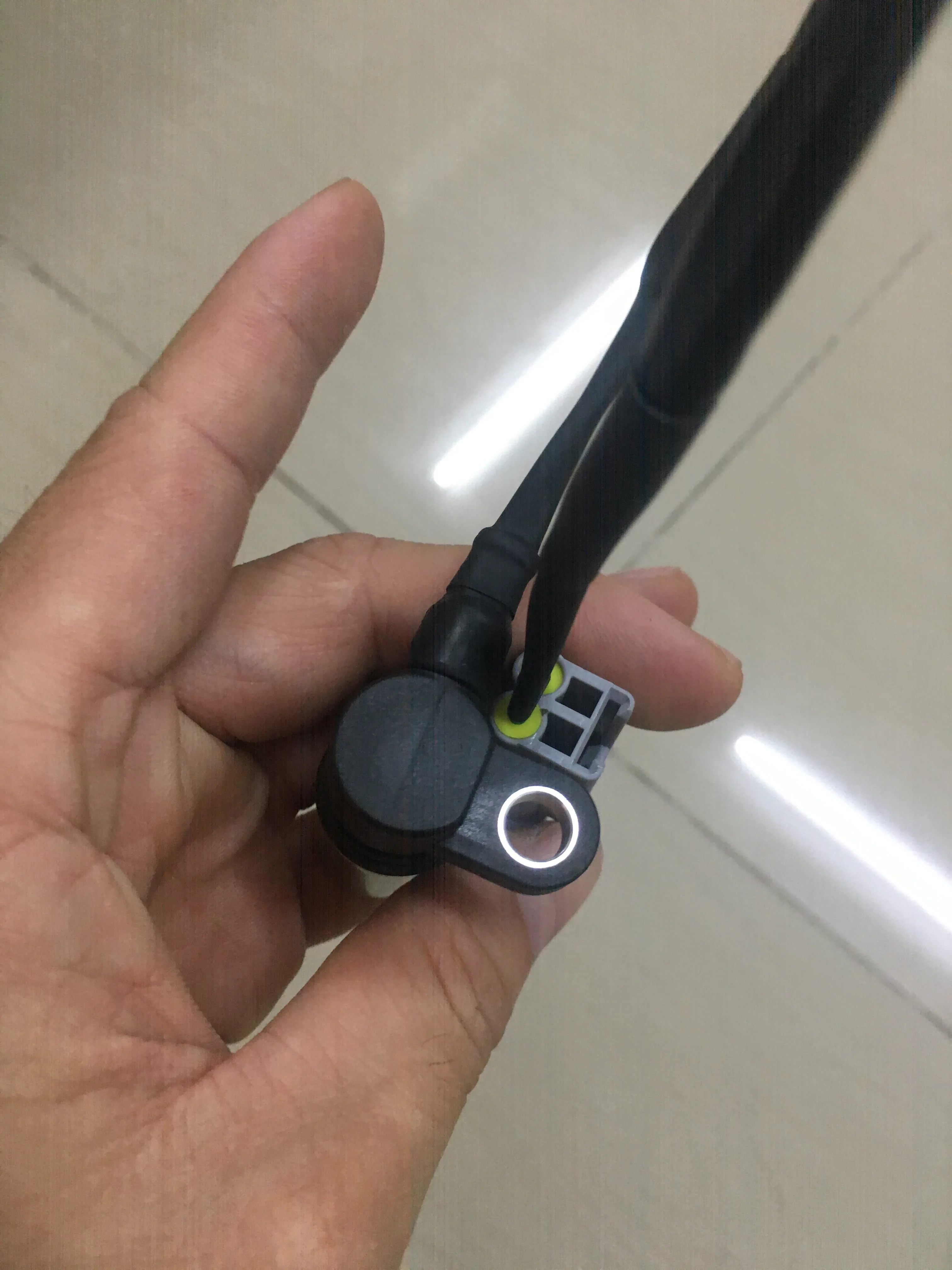 

1x For HINO-ISUZU 4HK1 6HK1 Hitachi ZAX200 Crankshaft Crank Position Sensor ZAX240 ZAX270 8-97306113-1 8973061131 029600-1290