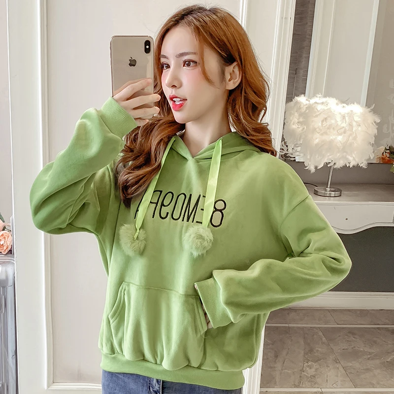 Фото Hoodie Shirt Women'S Pullover Round Neck Long Sleeve Gold Velvet Hair Ball 2019 Winter New Plus Thick Loose Fleece Jack Женская Hoodie Shirt Women'S Pullover Round Neck Long Sleeve Gold Velvet Hair Ball 2019 Winter New Plus Thick Loose Fleece Jack Женская
