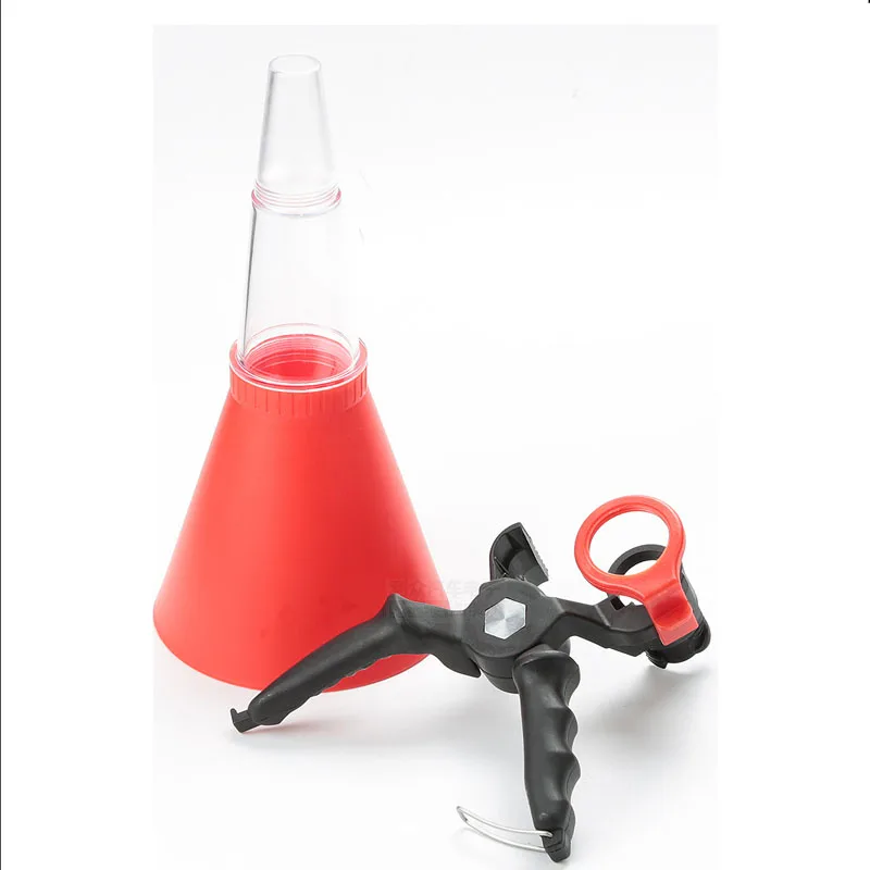 

Engine Oil Filling Set Universal Oil Funnel with Adjustable Width Holding Clamp Multifunctional Pour Oil Tool for Car Repairing