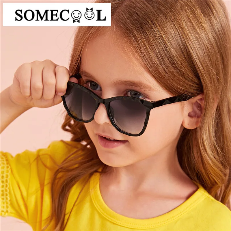 Фото Новинка 2020 детские солнцезащитные очки квадратная оправа со стразами