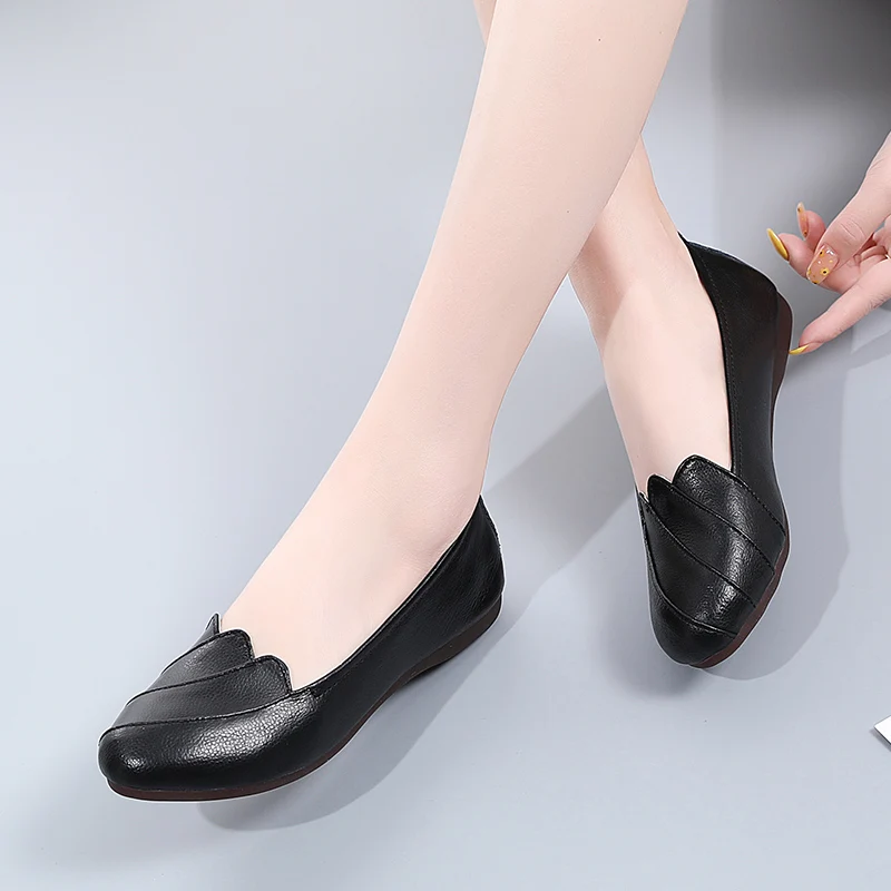 

Young Woman New Brand Fashion Casual Shoes Female Leather Loafers Moccasins Ladies Slip-on All-match Office Shoes Zapatillas