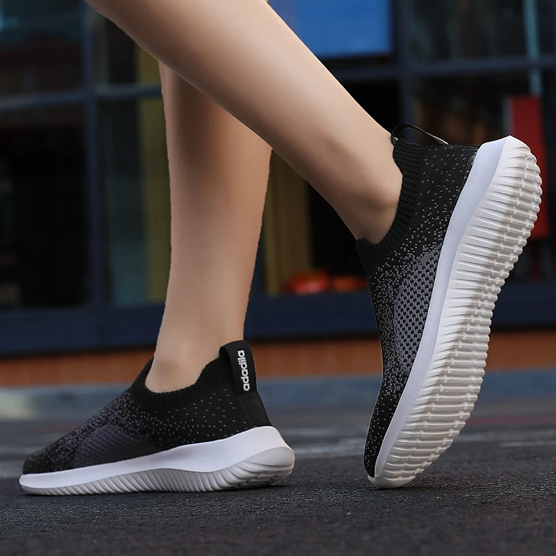 

Four Seasons Explosion Flying Weaving Casual Breathable Sports Large Size Shoes Men Couple Men's Sneakers Zapatillas Hombre