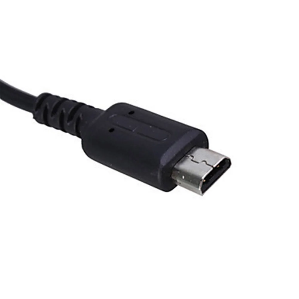 Зарядное устройство черного цвета с вилкой европейского стандарта адаптер