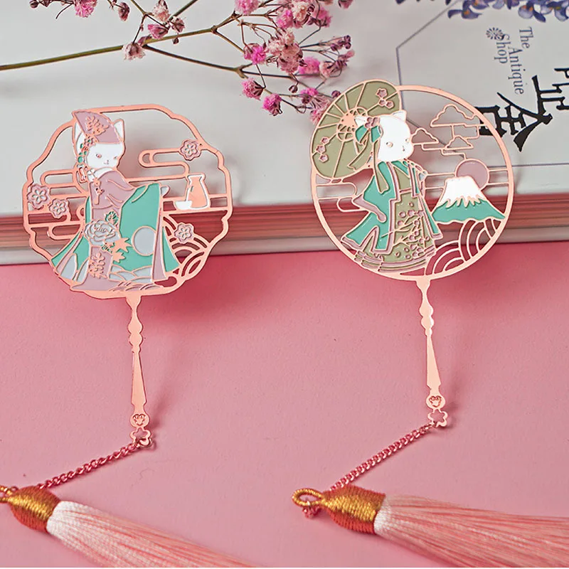 

High Quality Chinese Classic Cartoon Metal Bookmark Hanfu Cat Bookmark Gift Box 4-piece Bag Gift Exquisite Customized Stationery