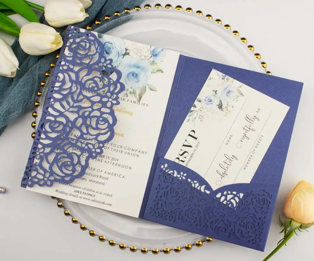 pearl royal blue 1 шт образец Золотой/белый лазерный разрез Роза трехкратные свадебные пригласительные открытки персонализированные карманные пригласительные индивидуальные RSVP - Цвет: pearl royal blue