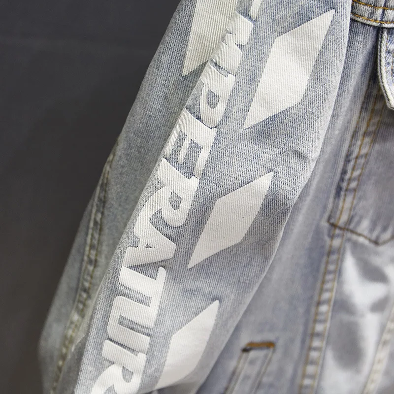 

Fashion Men's Denim Coat Jackets England Style Casual Jean Overcoat Male Light Blue Cotton Bomber Jacket Mens Tops Size M-4XL