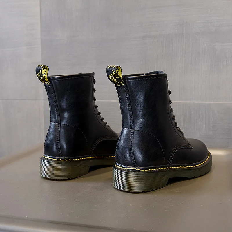 Женские ботинки мартинсы больших размеров 40 43 Осенние новые женские трубки 2020