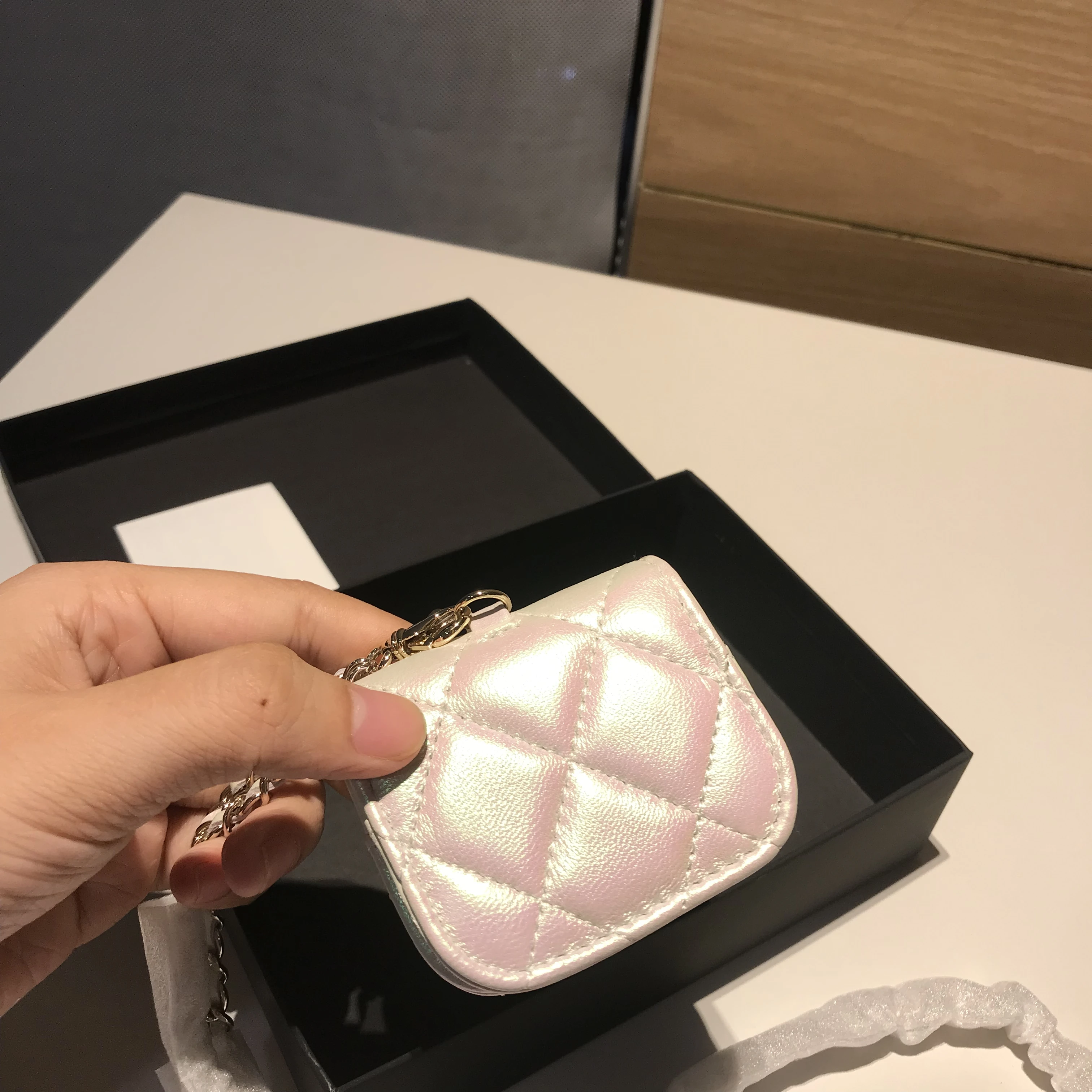 

Женский кожаный чехол для наушников Apple Airpods 2 3 Pro