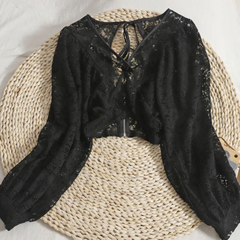 Осень 2021 женская тонкая короткая Прозрачная кружевная рубашка с V-образным