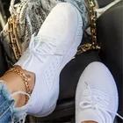 Женская обувь большого размера, Новинка лета 2021, повседневная женская спортивная обувь на плоской подошве с низким вырезом и закрытым носком, Модные женские кроссовки