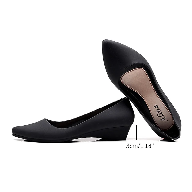 Женские сандалии с острым носком простые водонепроницаемые на танкетке