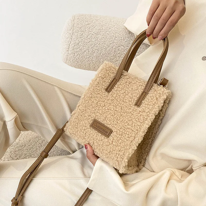 

Single Shoulder Bag 2020 New Hand-held Plush Lamb Wool PU Women's Bag with Small Cross-slung Fashion Magnetic Button Lady's Bag