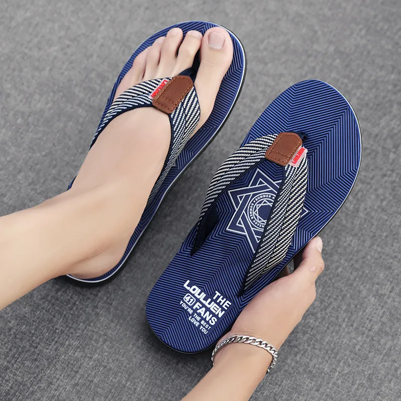 

Casual Simplicity Light Flat Designer Home Sandy Beach Slippers Wear-resistant Trend Shoes Famous Brand Bathroom Comfortable Men