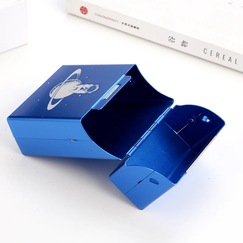 Чехол для сигарет металлический чехол на заказ с изображением астронавта