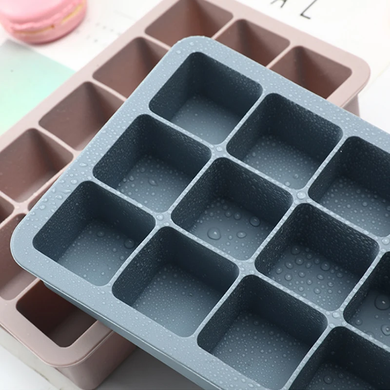 

3Color Big Grid Silicone Ice Cube Mold Ice Cube Maker Flexible Silicone Ice Cube Tray with Lid Kitchen Gadgets and Accessories