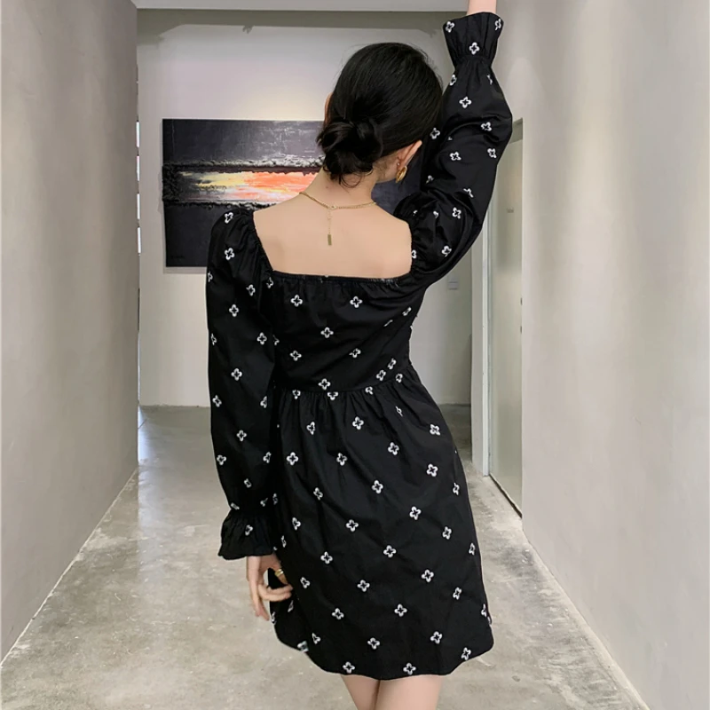 

Kimotimo Korean Small Black Dress Ladies 2021 New Waist Thin Temperament Flower Embroidery Square Collar Puff Sleeve Ins Dress