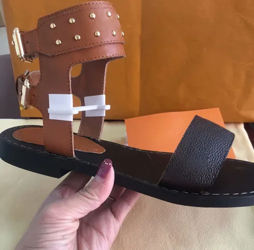 

brand shoes 2020 hot sale high top open toe rivet sandals flat heel pattern buckle women sandals casual shoes female size 41-42