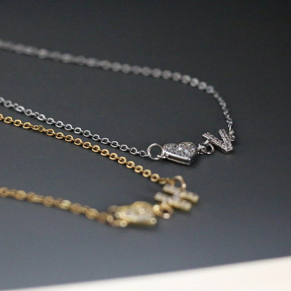 

Simple Shiny Full Micro Pave CZ Heart Letter Charm Necklace Trendy Custom ABC Alphabet Name Charm Steel Chain Choker Jewelry