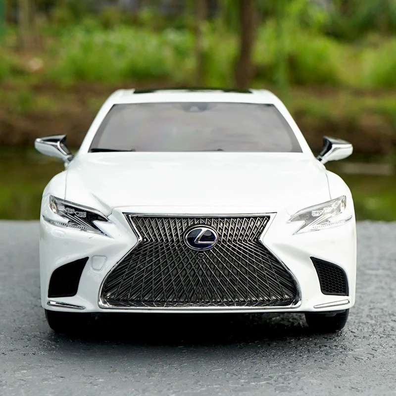 1:18 высокоточная модель LEXUS LS500h LS500 из сплава автомобиля статическая
