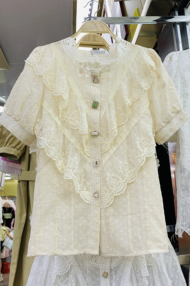 

Elegant Layered Lace Ruffled Short Puff Sleeve Shirt Women's 2021 New Summer Single-breasted Various Buttons Gentle Top