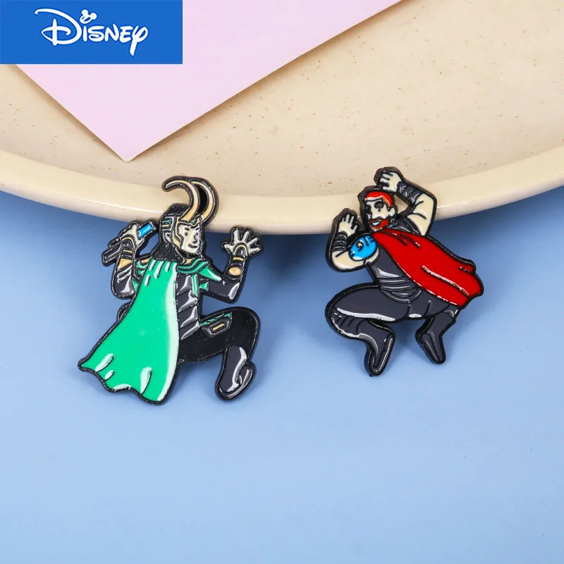 Металлическая эмалированная брошь в виде рюкзака Тор Локи | Украшения и