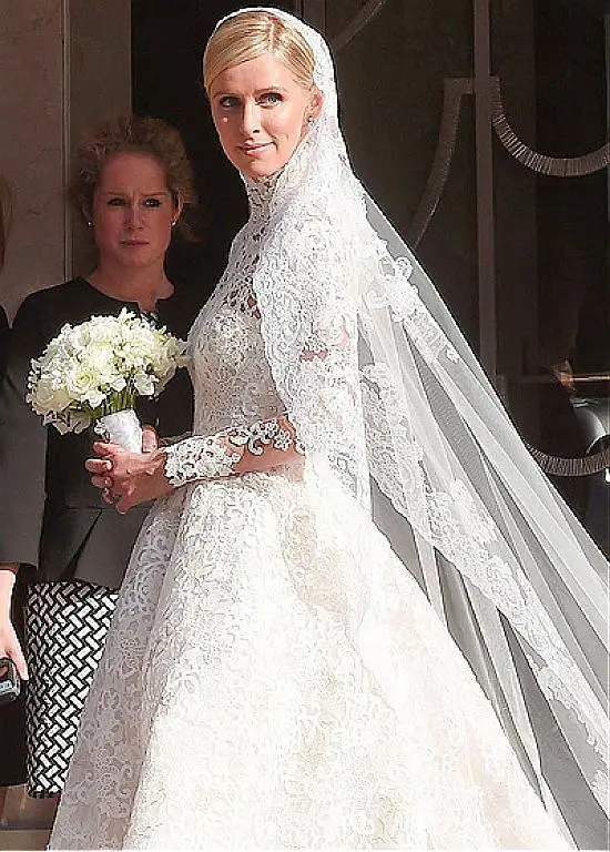 

Romantic With Lace Muslim Wedding Dresses High Neck Long Sleeve Long Bride Wedding Gowns Dubai Vestidos De Noivas