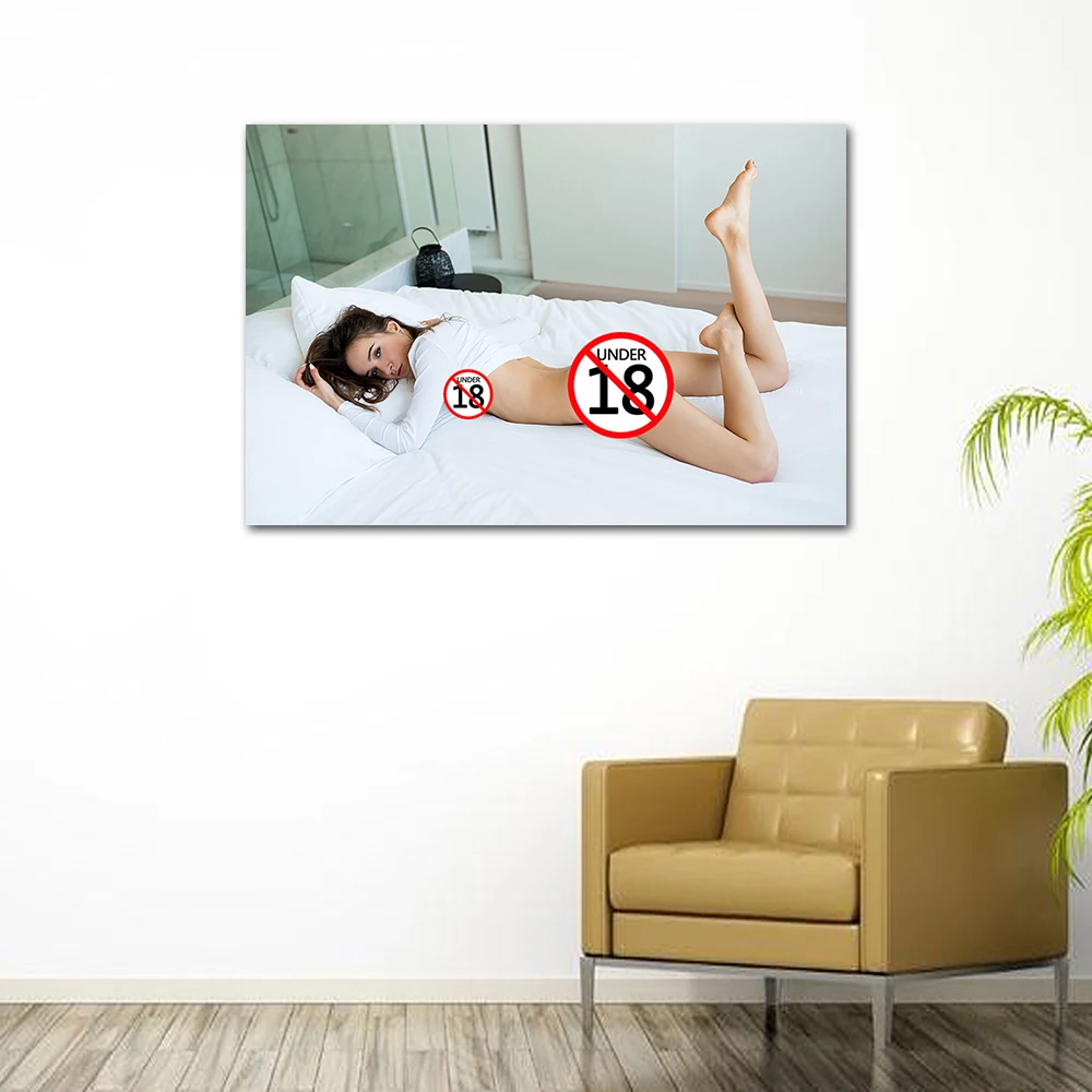 Картина &quotСексуальная девушка на кровати&quot WONYANZE