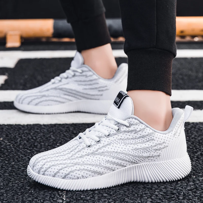 Дышащие мужские кроссовки для бега на открытом воздухе летающие женщин и мужчин