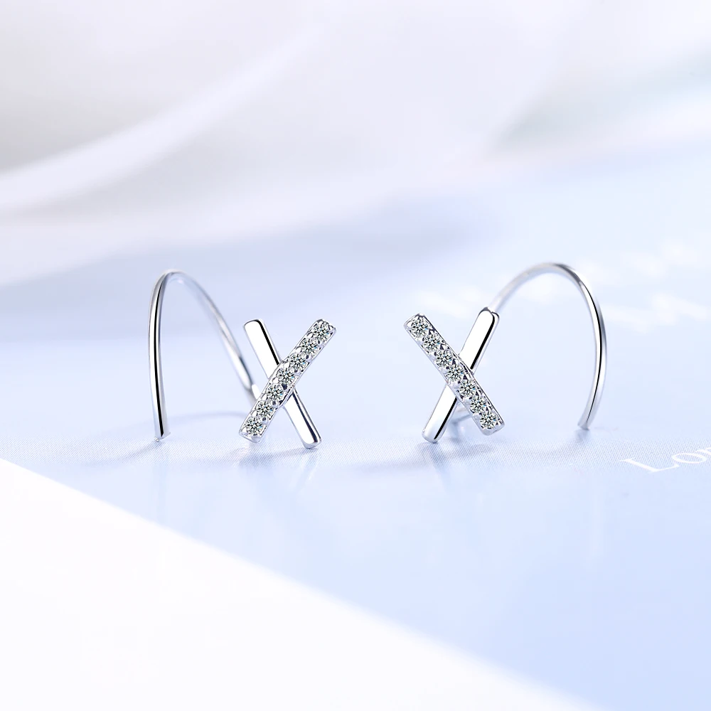 Простые серьги X-образной формы серебряного цвета с поворотным изгибом и крестом