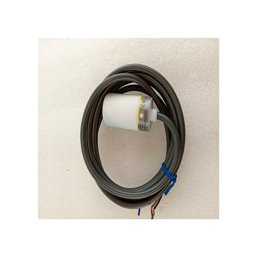 

proximity switch sensor original omron E2E-X1R5E1-16