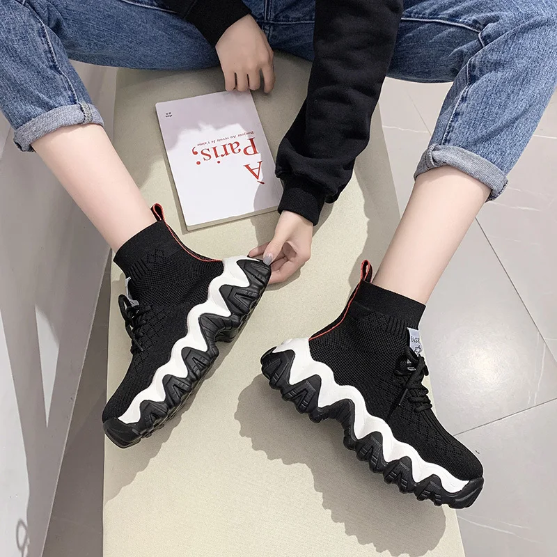 Белые и черные кроссовки на платформе с высоким берцем Женские из эластичной