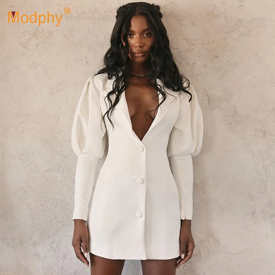 Женский блейзер на пуговицах однотонный с отложным воротником и длинными