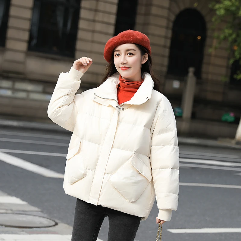 

Brief paragraph down jacket in 2020 the new female fashion loose white duck down little close skin ms bread suit jacket