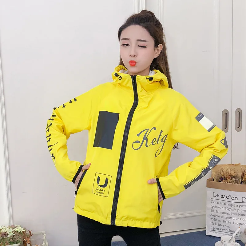 

2021 New Spring Autumn Women's Short Jacket Thin Windbreaker Female Casual Jacket Hooded Coat Loose Graffiti Print Outwear R70